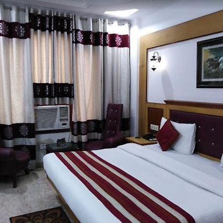 Tjs Royal Hotel Delhi  Luaran gambar