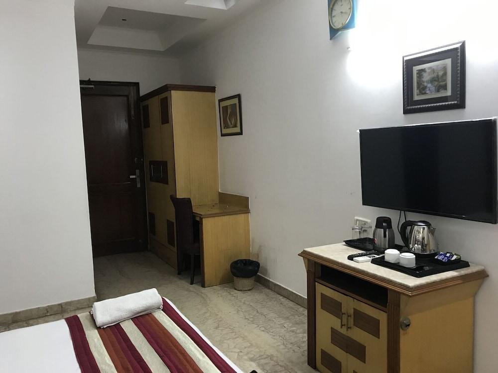 Tjs Royal Hotel Delhi  Luaran gambar