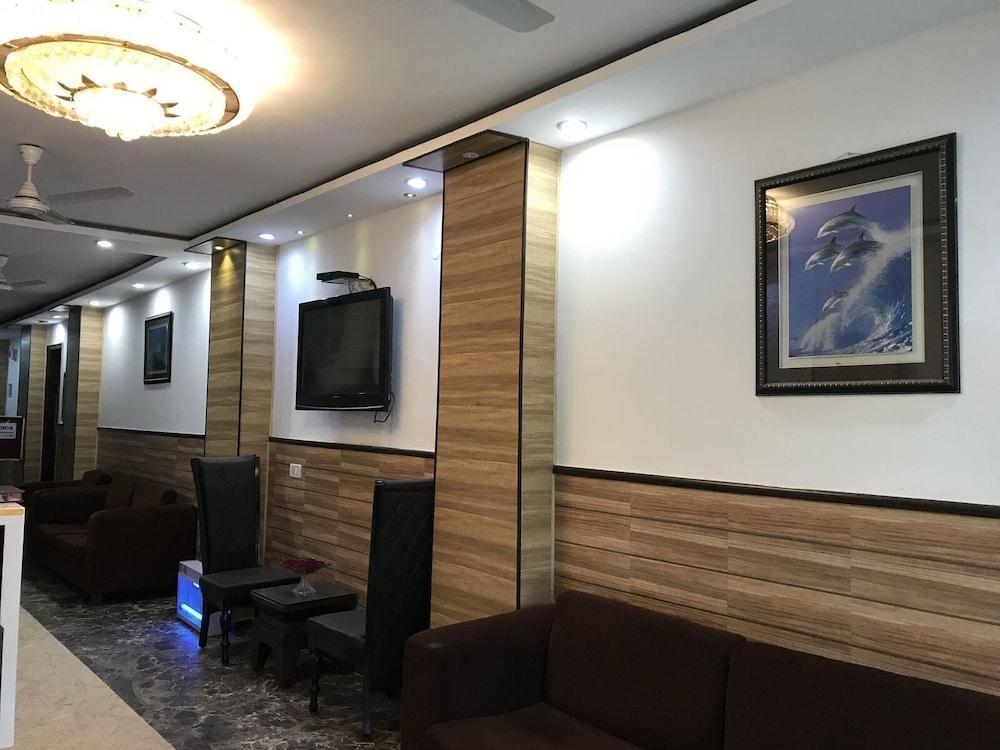 Tjs Royal Hotel Delhi  Luaran gambar