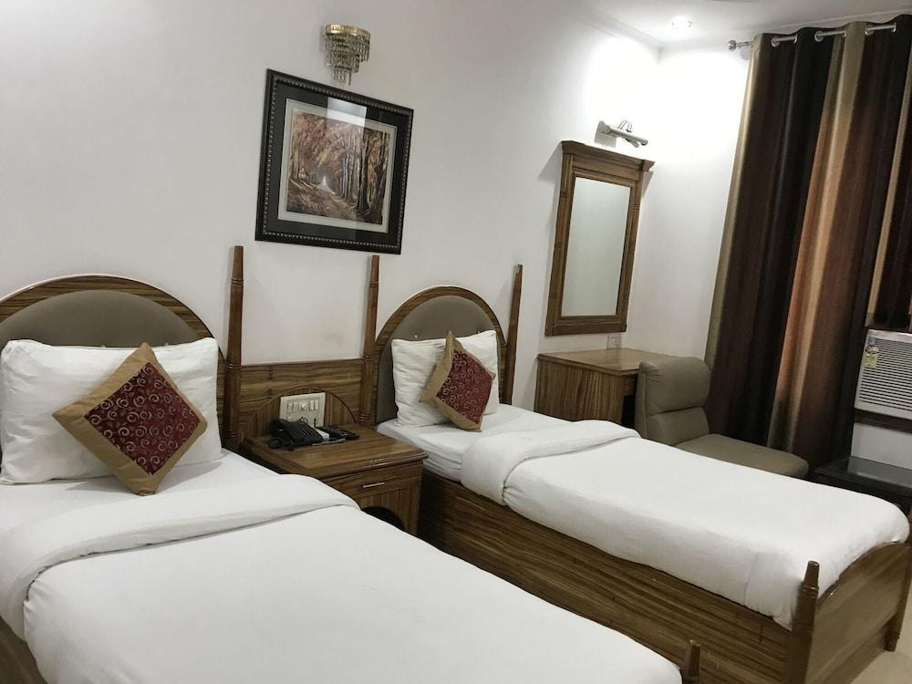 Tjs Royal Hotel Delhi  Luaran gambar