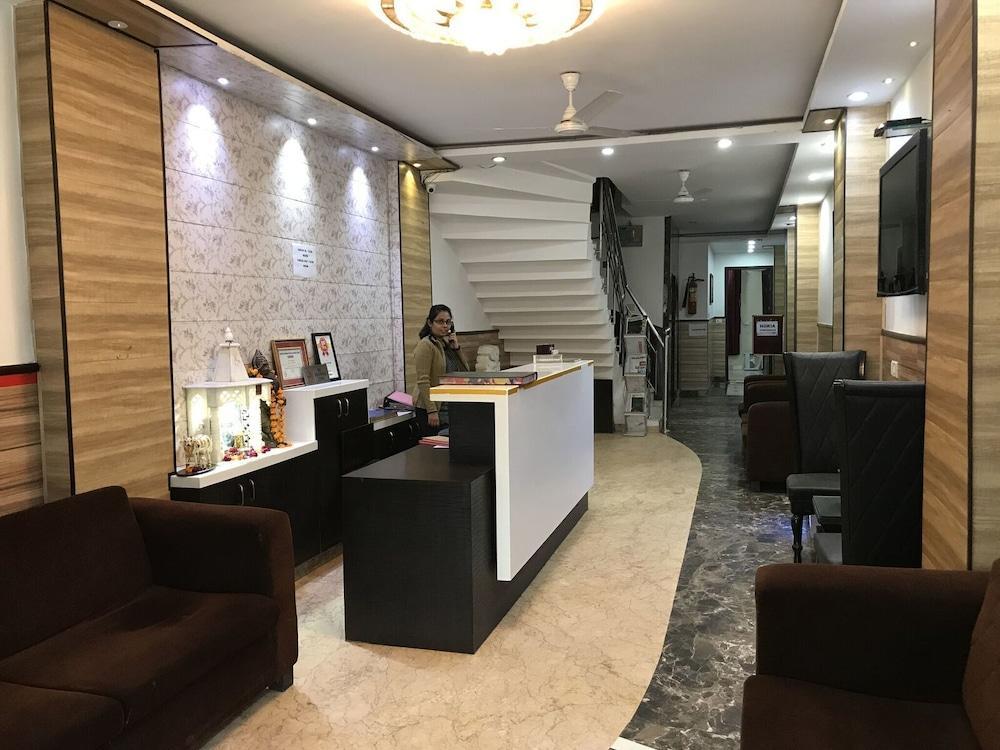 Tjs Royal Hotel Delhi  Luaran gambar