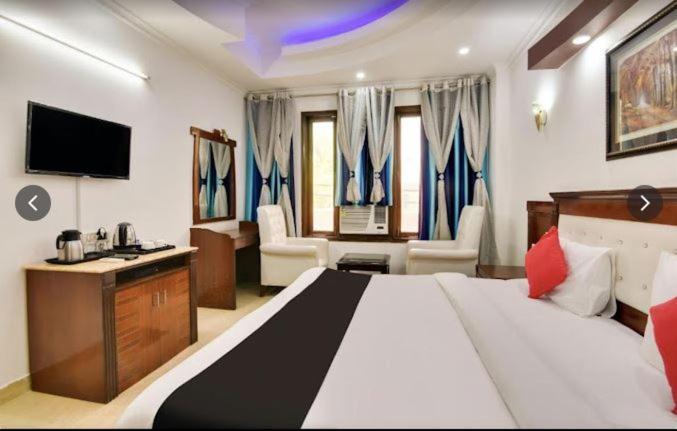 Tjs Royal Hotel Delhi  Luaran gambar